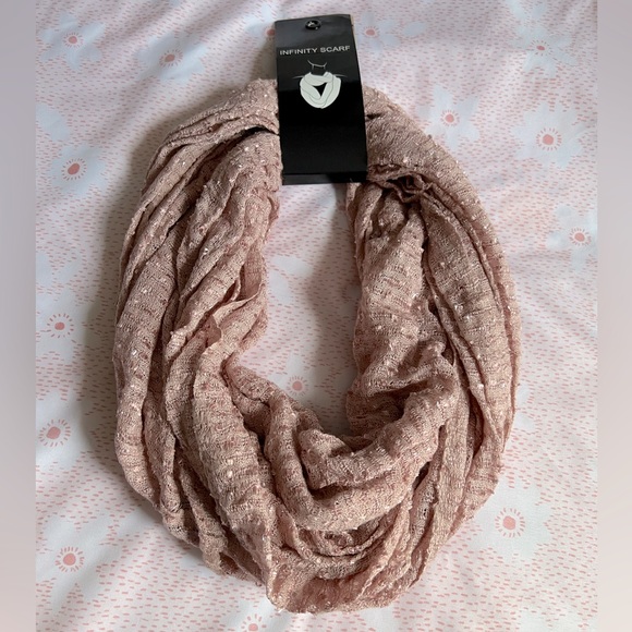 jcpenney Accessories - NWT Infinity Scarf Blush Pink Metallic Woven Shimmer One Size